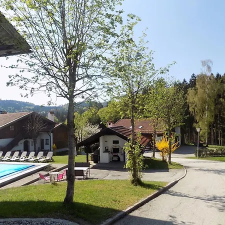 In Rassreuth Mit Gemeinsamem Pool By Interhome *