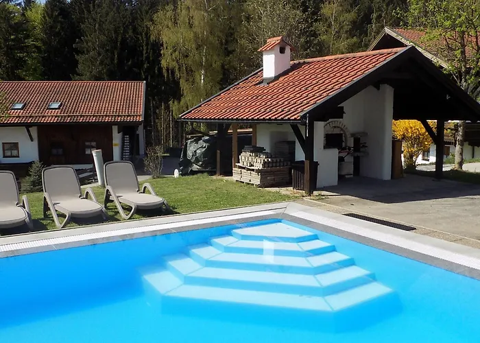 In Rassreuth Mit Gemeinsamem Pool By Interhome Apartman *