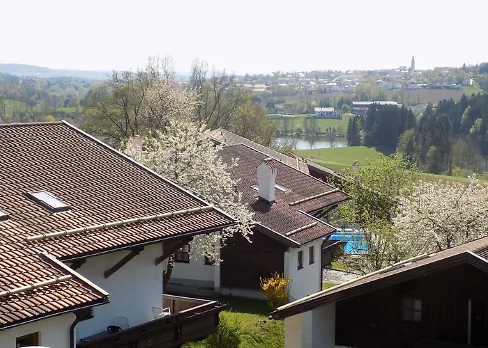 In Rassreuth Mit Gemeinsamem Pool By Interhome Freudensee